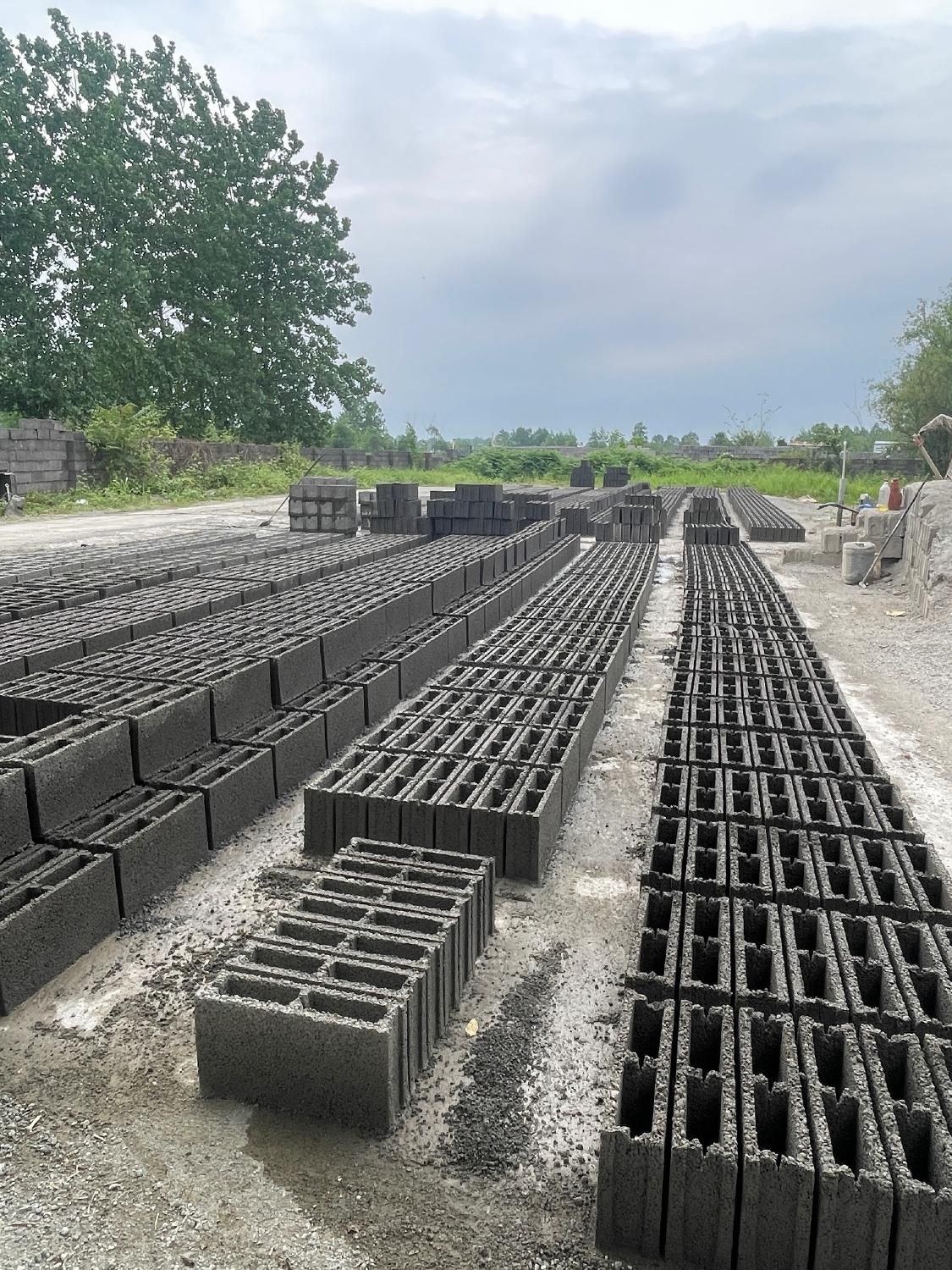 فروش انواع بلوک سیمانی ۱۰، ۱۵ و ۲۰ ته پر و‌ته خالی|عمده‌فروشی|رشت, لاکان|دیوار