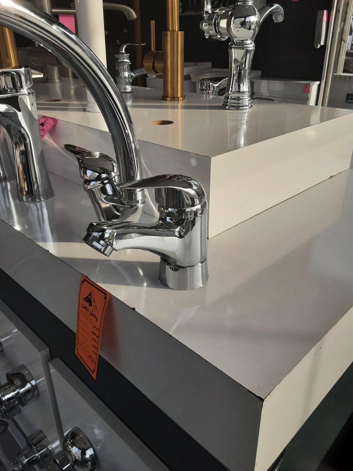 شیرآلات و علم دوش|لوازم سرویس بهداشتی|فردیس, منظریه|دیوار