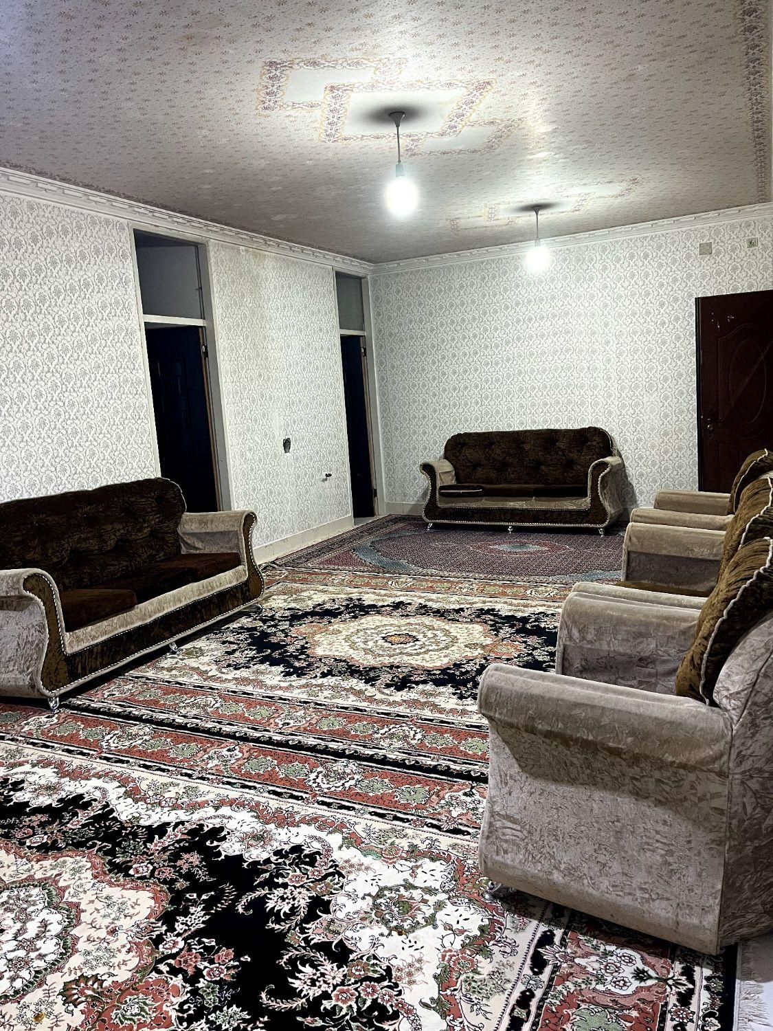 منزل مبله ۵کیلومتری تخت جمشید|اجارهٔ کوتاه‌مدت آپارتمان و سوئیت|مرودشت, شهرک مهدیه|دیوار