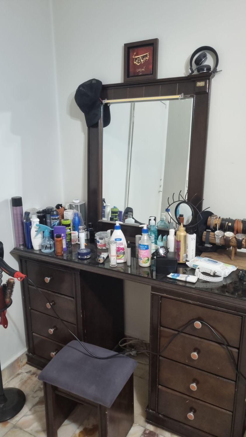 تخت خواب دونفره با تشک و دراور ۸کشو و دوعدد پاتختی|تخت و سرویس خواب|تهران, بلوار کشاورز|دیوار