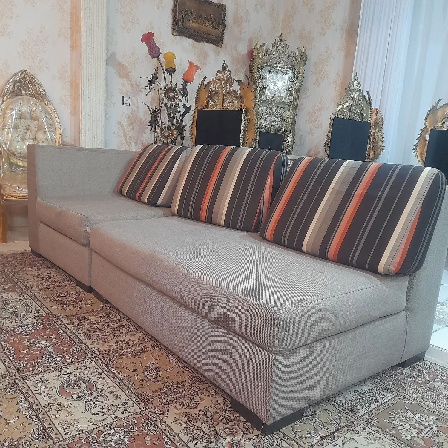 مبلمان نیم ست راحتی ۳ نفره مشابه نو پارچه آلبرتی|مبلمان خانگی و میز عسلی|تهران, شهران جنوبی|دیوار