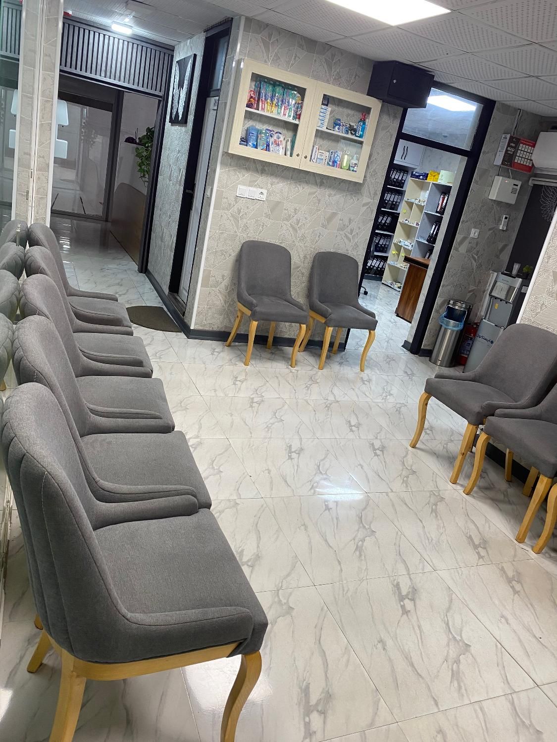 خدمات (نظافتچی) کلینیک دندانپزشکی|استخدام درمانی، زیبایی، بهداشتی|رشت, بلوار گیلان|دیوار