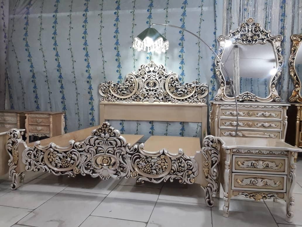 دراور و آینه و تخت و پاتختی سرویس سلطنتی چوب|تخت و سرویس خواب|تهران, شهر‌زیبا|دیوار