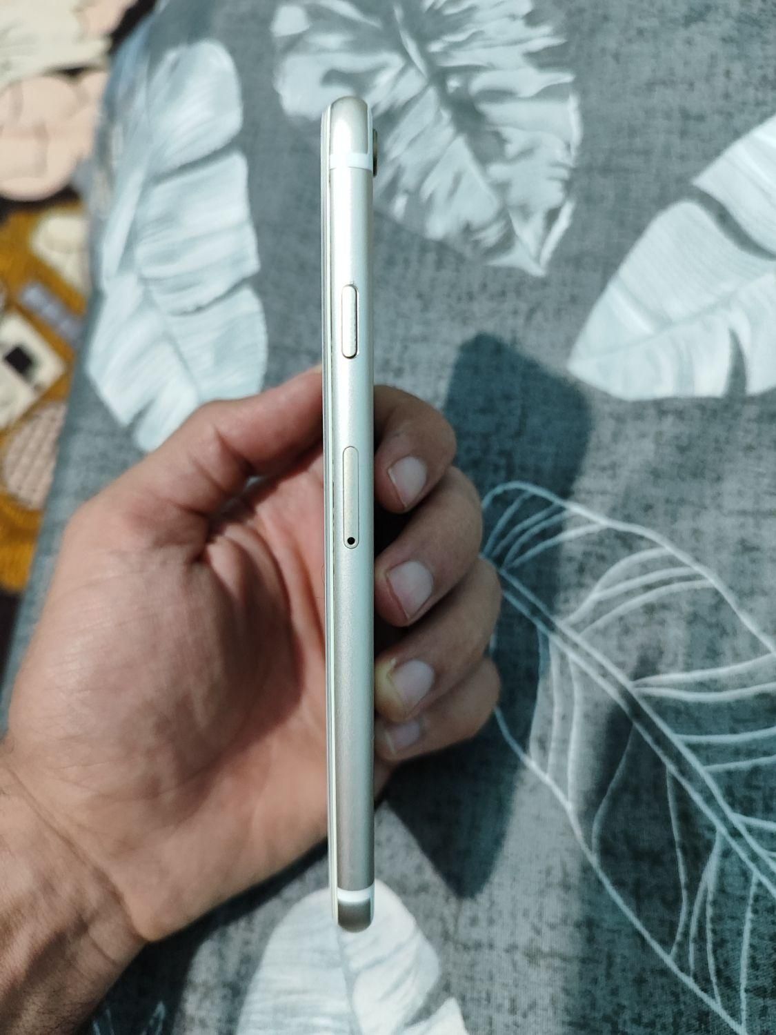 اپل iPhone 6 با حافظهٔ ۱۶ گیگابایت|موبایل|فسا, |دیوار