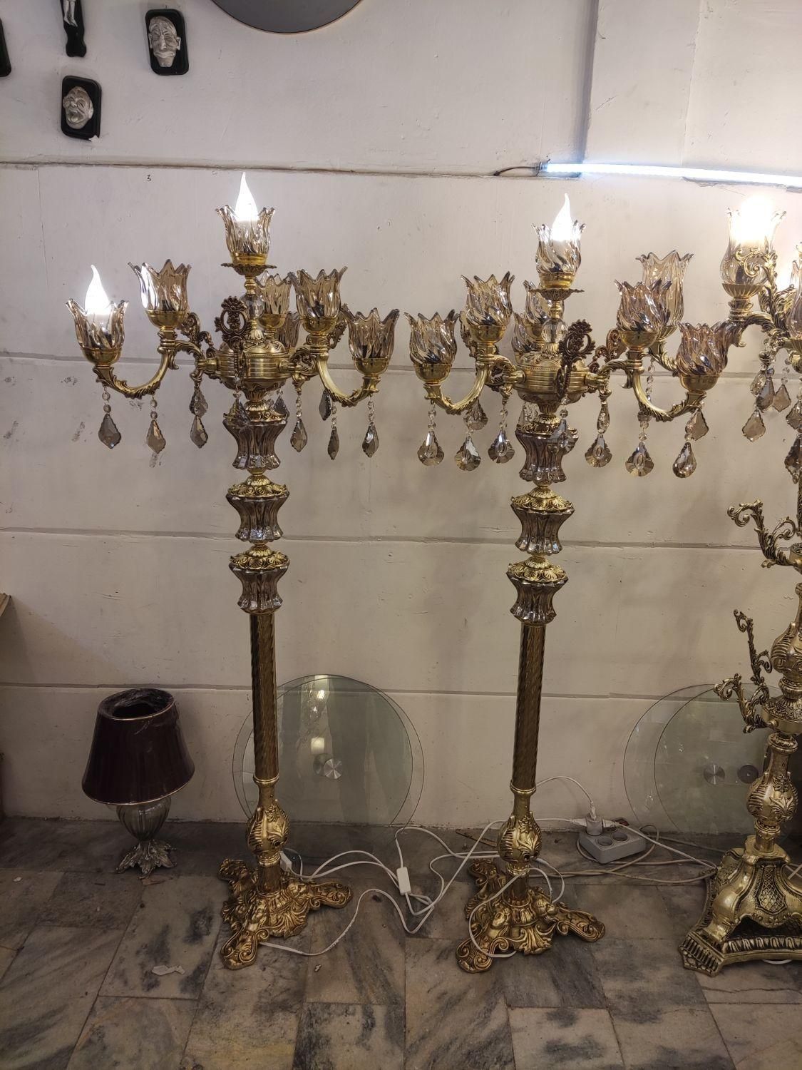 کنار سالنی جدید طلایی لوستر|لوستر و چراغ آویز|مشهد, شهرک رازی (شهرک غرب)|دیوار