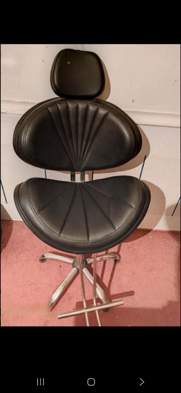 صندلی ارایشگاه|آرایشگاه و سالن‌های زیبایی|سیرجان, |دیوار