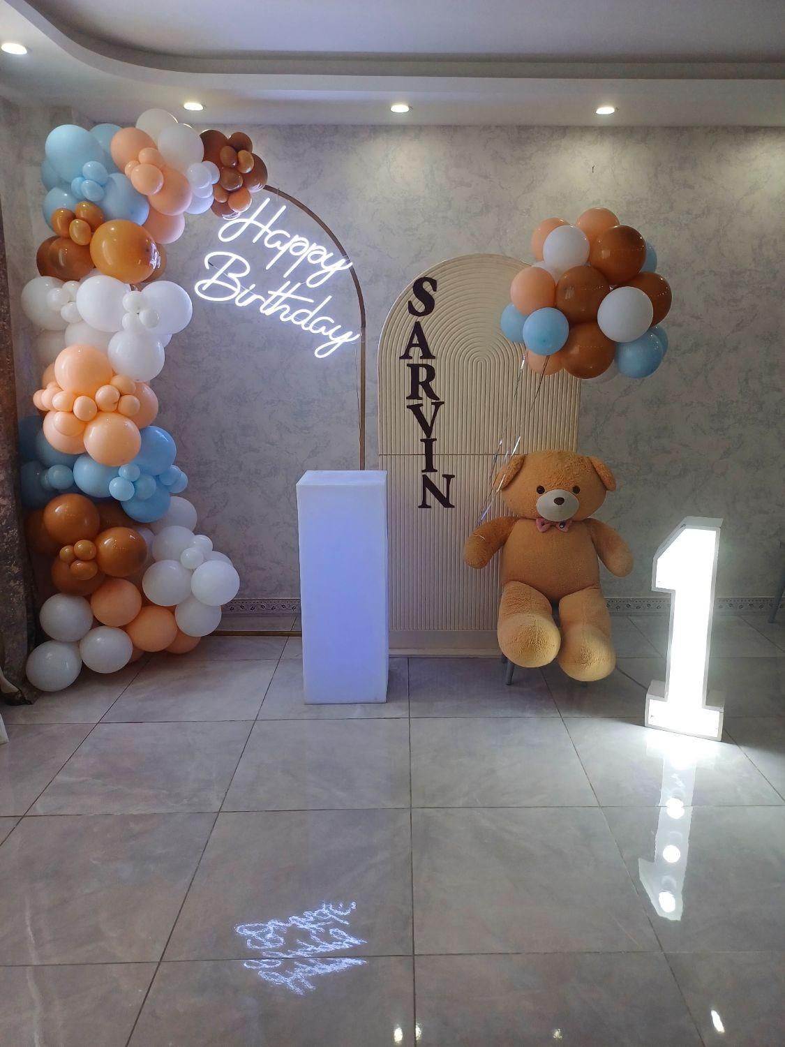 بادکنک آرایی و گل آرایی وافتتاحیه|خدمات پذیرایی، مراسم|رشت, لاکانی|دیوار