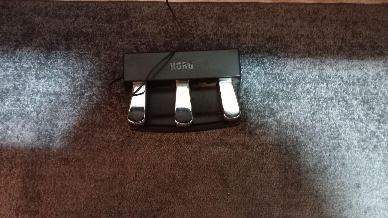 پیانو دیجیتال Korg LP-180 + نیمکت|پیانو، کیبورد، آکاردئون|تهران, حسن‌آباد|دیوار