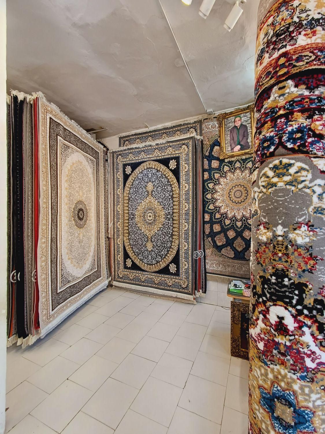 فرش ۶متری تخفیف حاجی حسینی فقط ۲/۵۰۰ ت مقطوع|فرش|مشهد, طلاب|دیوار