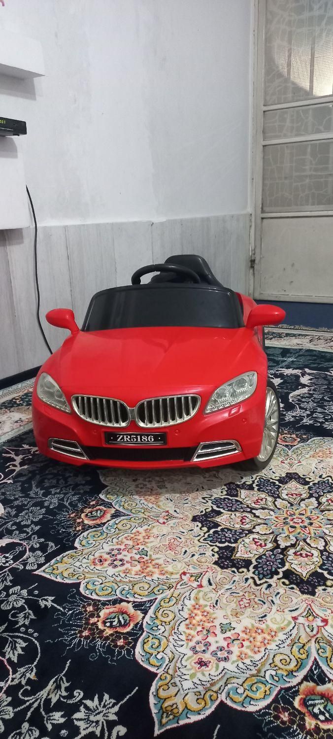 ماشین شارژی بی ام و درحدنو|اسباب‌‌بازی|شیراز, دارالرحمه|دیوار