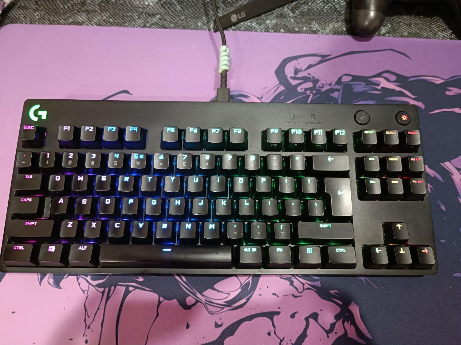 کیبرد لاجیتک logitech Pro|قطعات و لوازم جانبی رایانه|تهران, نازی‌آباد|دیوار