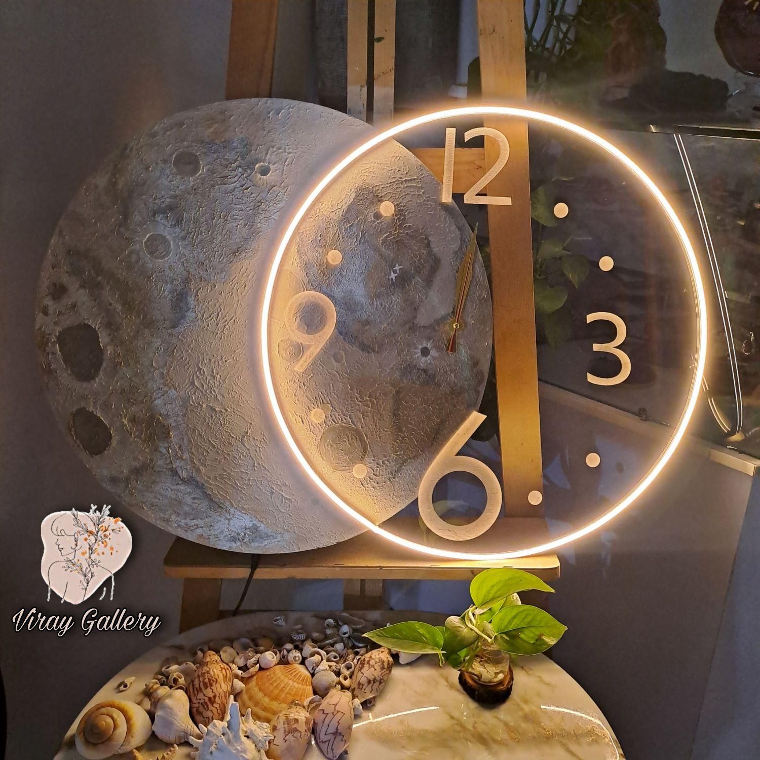 ساعت دیواری مدرن طرح ماه نورانی در ۲ مدل زیبا|ساعت دیواری و تزئینی|تهران, تهرانسر شرقی|دیوار