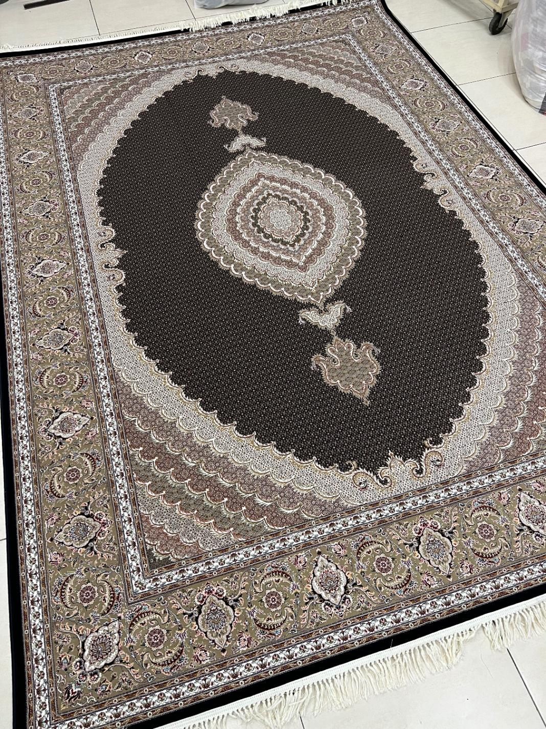 فرش ماشینی طرح ماهی سلطان تارا 1200 شانه 6 متری|فرش|تبریز, |دیوار