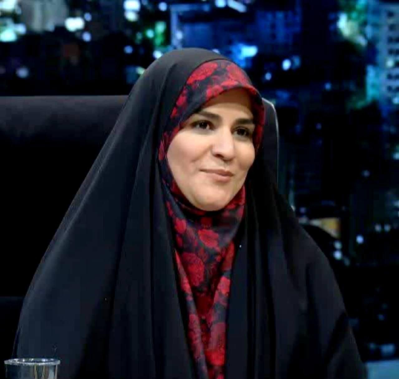 ست کیف و روسری که مجری تلویزیون استفاده می‌کنه|کیف، کفش، کمربند|تهران, ارم|دیوار