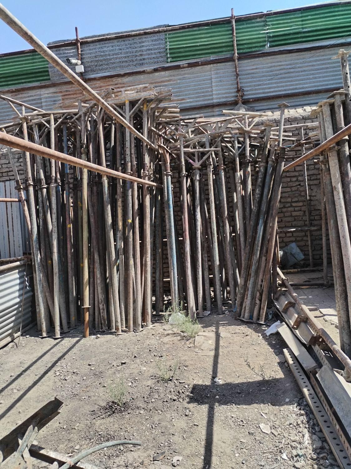 قالب فلزی و داربست تخته بشکه جک سقفی سرجک|مصالح و تجهیزات ساختمان|مشهد, نوید|دیوار