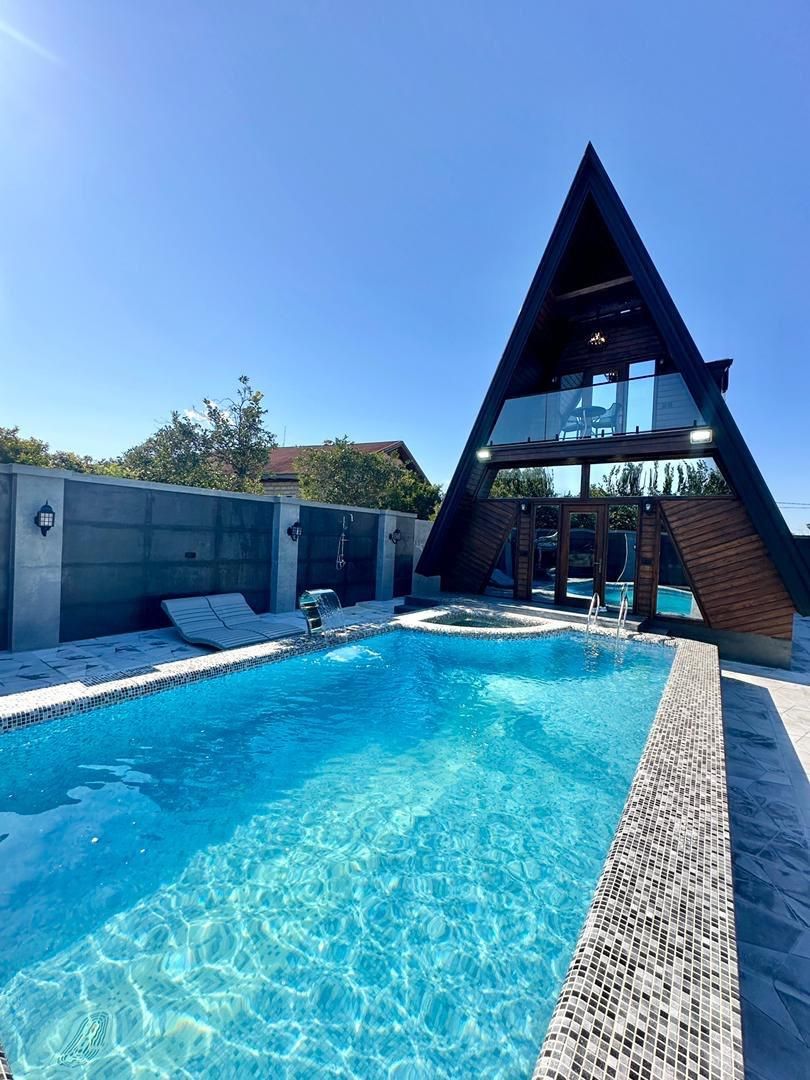 کلبه سوئیسی نوساز و خاص|اجارهٔ کوتاه‌مدت ویلا و باغ|رامسر, |دیوار