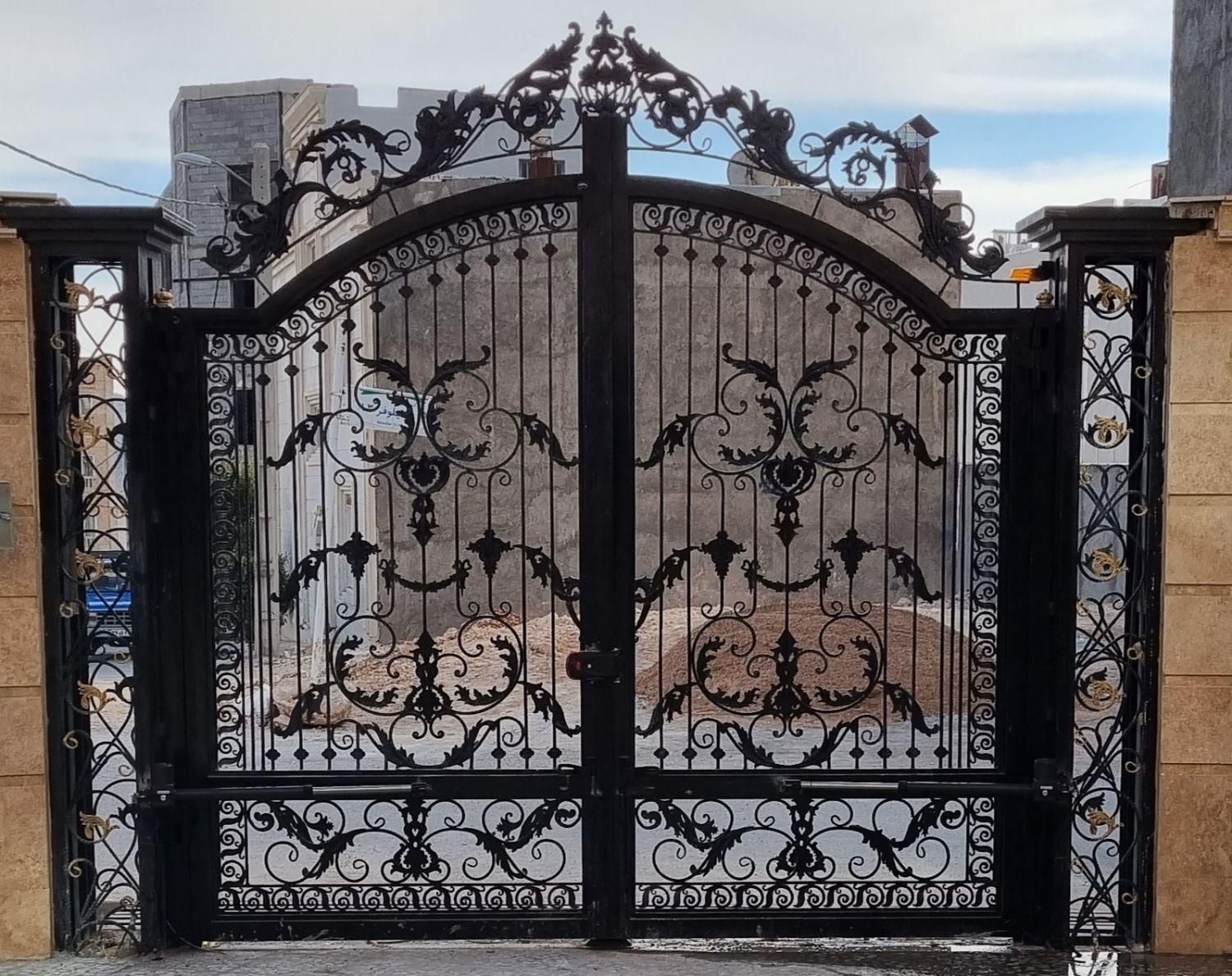 درب برقی/کرکره/ریلی/اتوماتیک/ریموت صدرا|خدمات پیشه و مهارت|صدرا-فارس, فاز ۱|دیوار