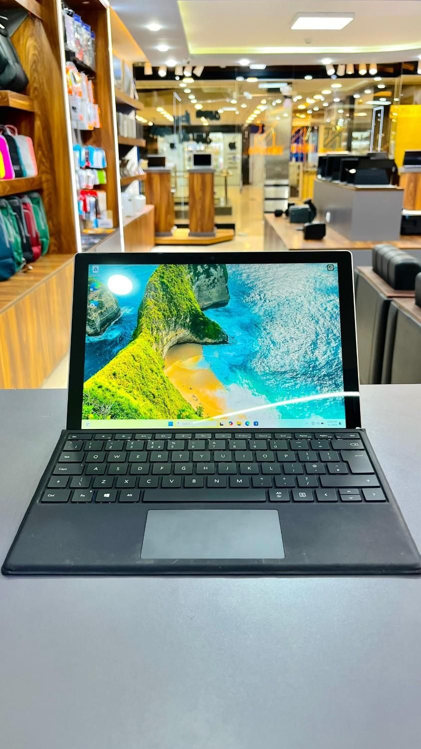 لپتاپ شیک، مدیریتیSurface Pro 7صفحه لمسی و تبلت شو|رایانه همراه|ارومیه, |دیوار
