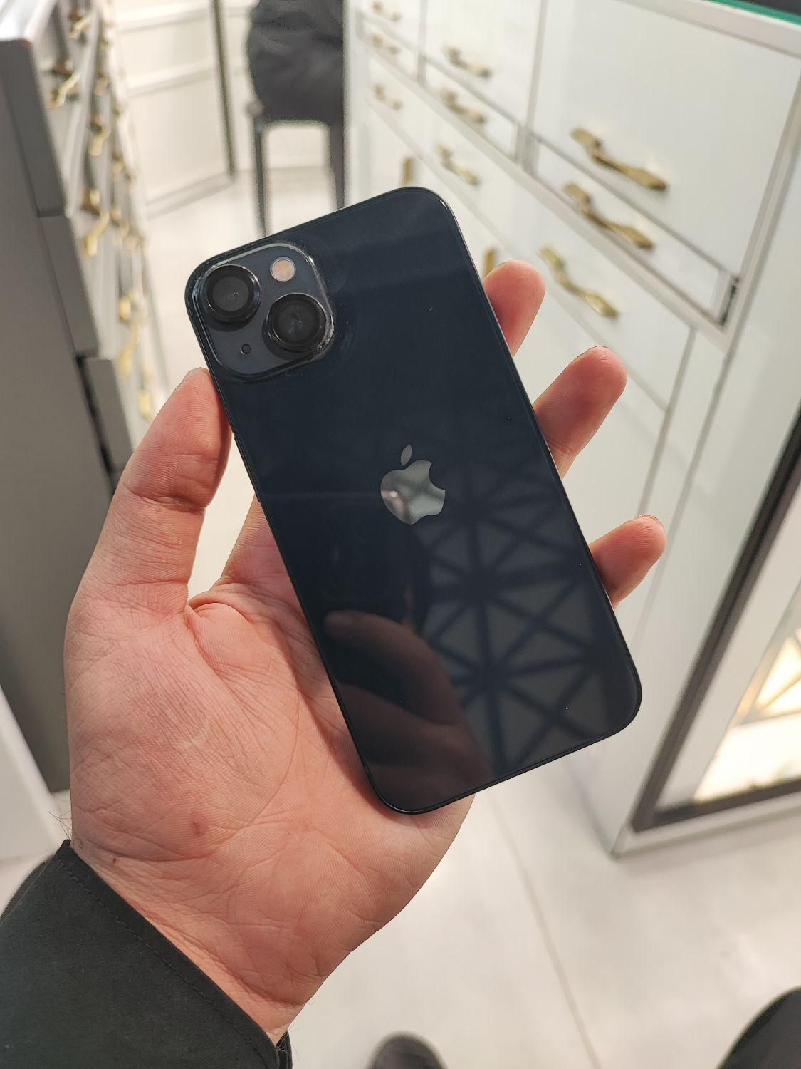 اپل iPhone 13 با حافظهٔ ۱۲۸ گیگابایت|موبایل|مشهد, هفده شهریور|دیوار