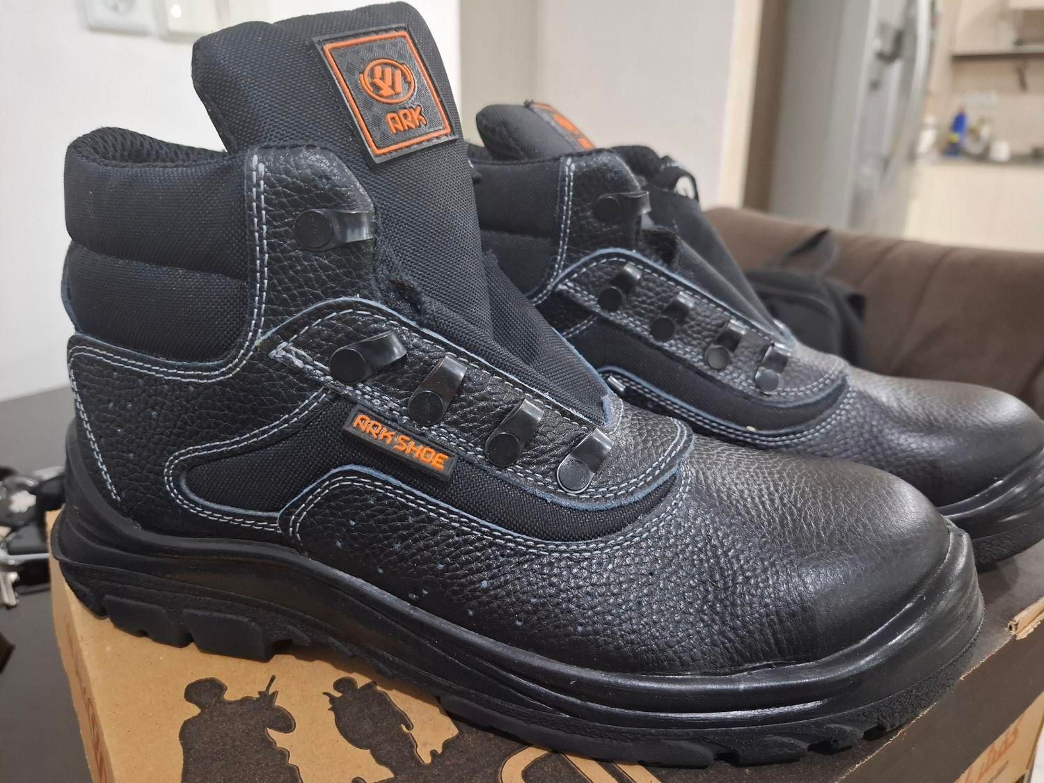 کفش ایمنی سایز ۴۵|کیف، کفش، کمربند|اهواز, کوی نفت|دیوار