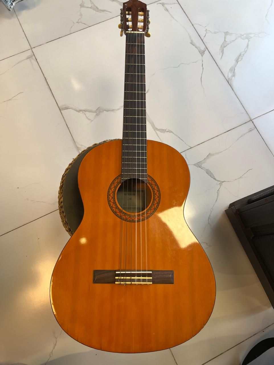 Yamaha c40|گیتار، بیس، امپلیفایر|رشت, رشتیان|دیوار