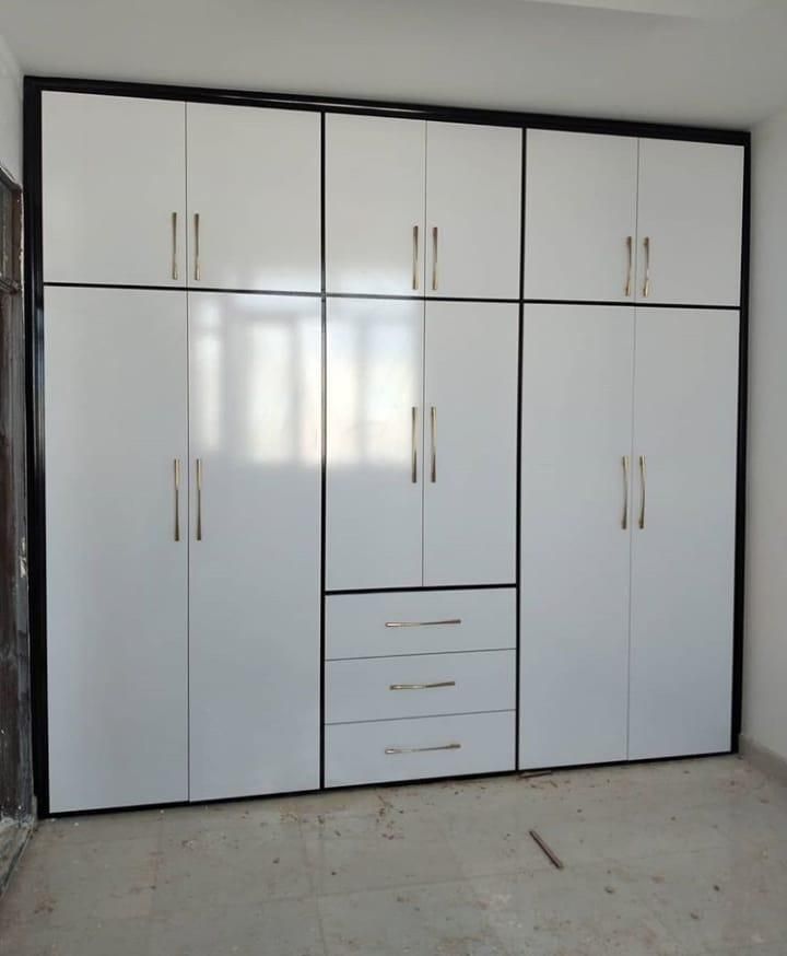 کابینت و کمد دیواری|کتابخانه، شلف، قفسه‌های دیواری|صحنه, |دیوار