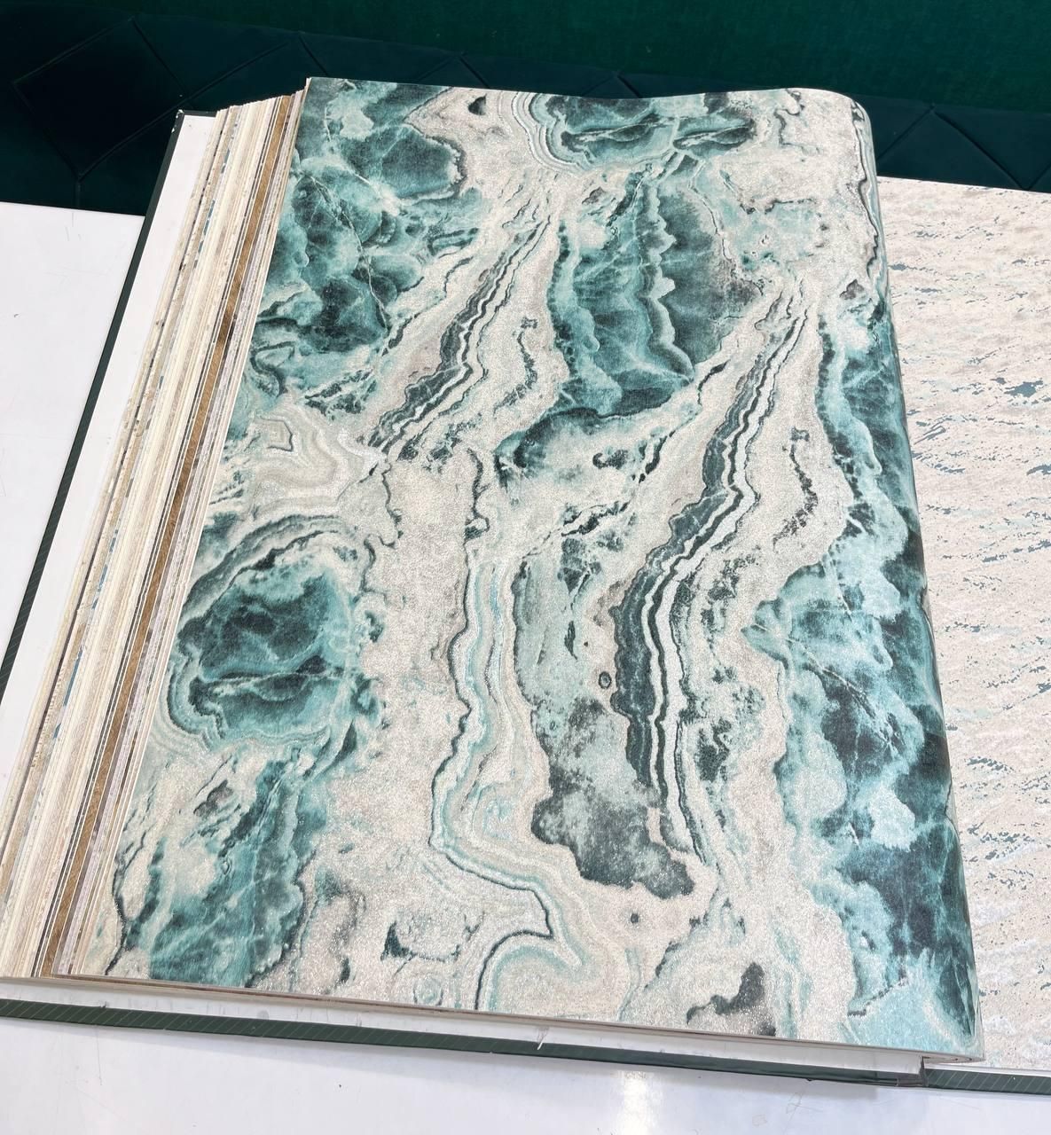 فروش کاغذ دیواری از رولی 140|خدمات پیشه و مهارت|بیرجند, |دیوار