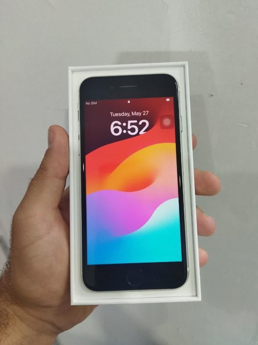 اپل iPhone SE (2020) سفید با حافظهٔ ۱۲۸ گیگابایت|موبایل|تهران, خلیج فارس|دیوار