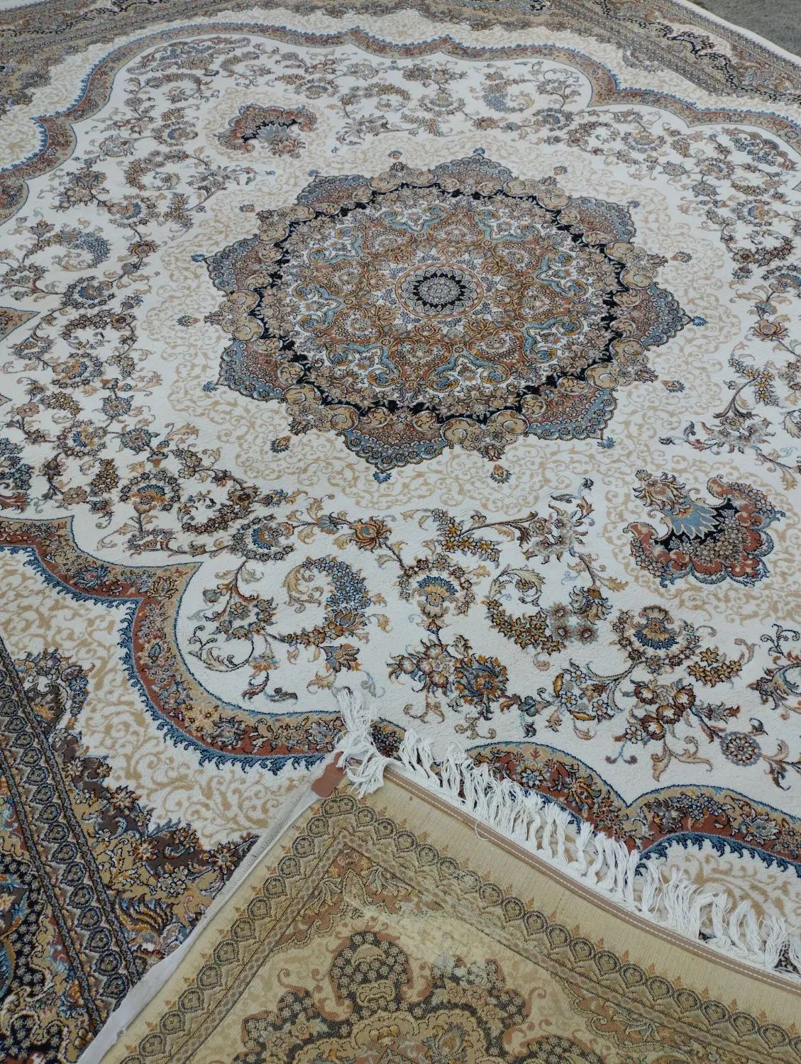 یک جفت فرش۱۲متری تمام نخ ۷۰۰شانه اصلی تراکم ۲۵۵۰|فرش|مشهد, گاز|دیوار