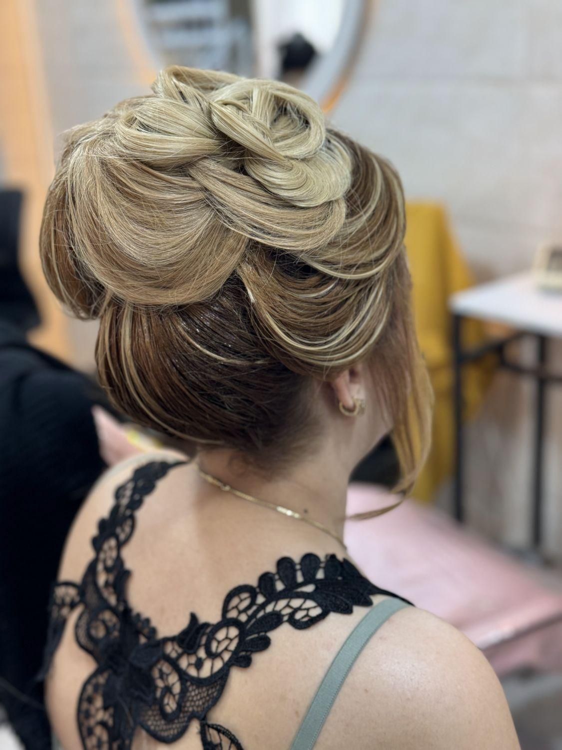 شنیون و میکاپ حرفه ای|خدمات آرایشگری و زیبایی|سنندج, |دیوار