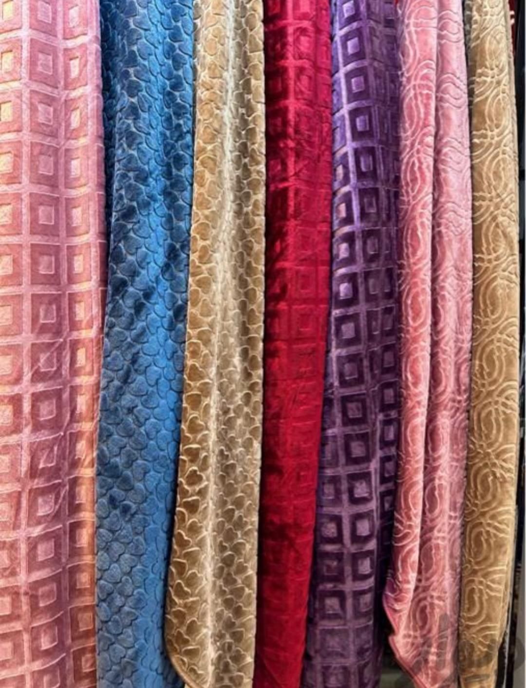 پتو تک رنگ گل برجسته شادیلوون|رختخواب، بالش، پتو|مشهد, امیر|دیوار