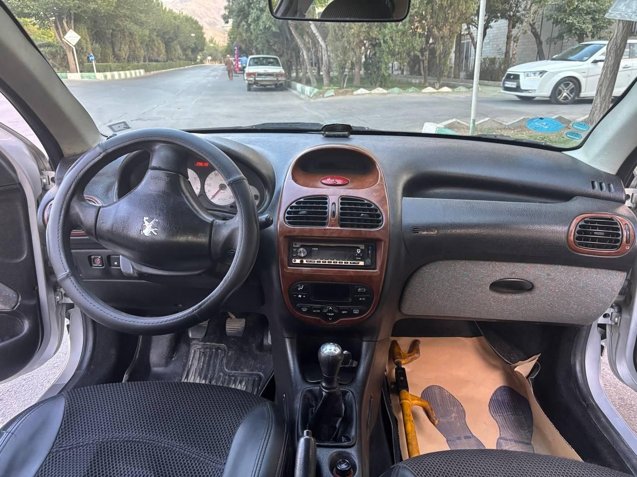 پژو 206 SD V8، مدل ۱۳۸۹|خودرو سواری و وانت|اراک, |دیوار