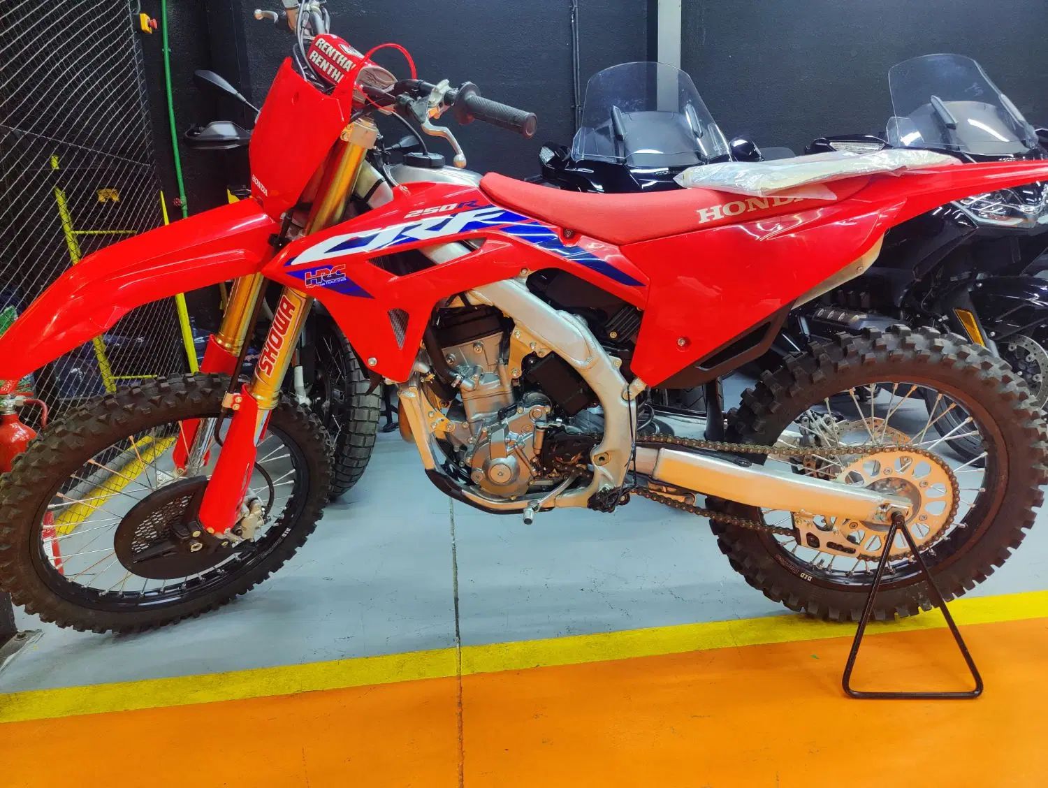 هوندا CRF 250R سی آر اف ۲۵۰ آر|موتورسیکلت|تهران, حبیب الله|دیوار