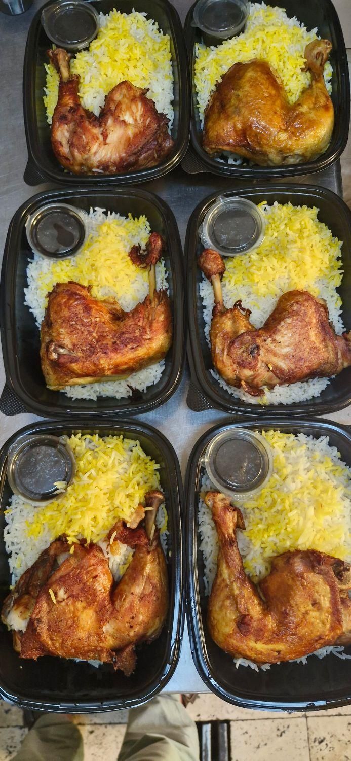 غذای گرم و خوشمزه برای شرکتها،مهمانیها و نذورات|خدمات پذیرایی، مراسم|تهران, فردوسی|دیوار