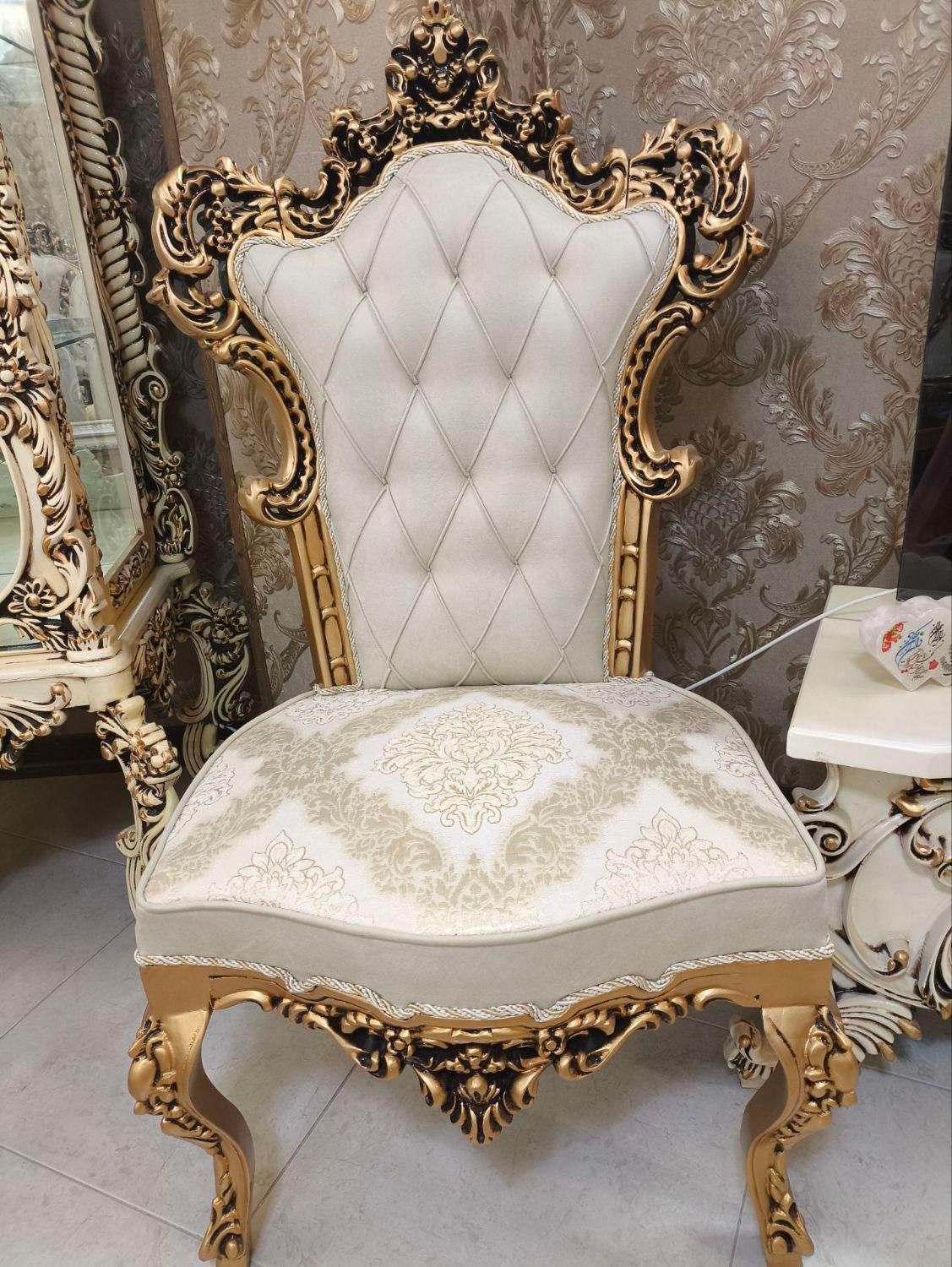 مبل سلطنتی نو|مبلمان خانگی و میز عسلی|اصفهان, ارزنان|دیوار