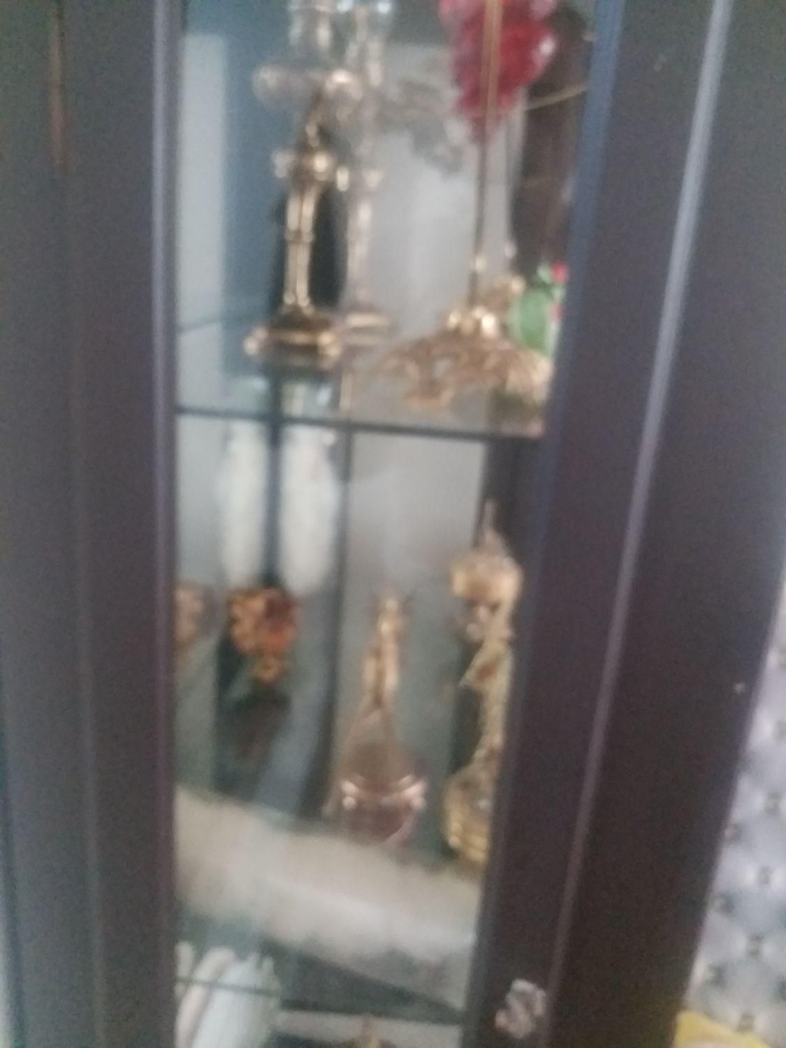 فروش بوفه چوبی ار تفاع ۲متر طول 77عرض43|بوفه، ویترین، کنسول|تبریز, |دیوار