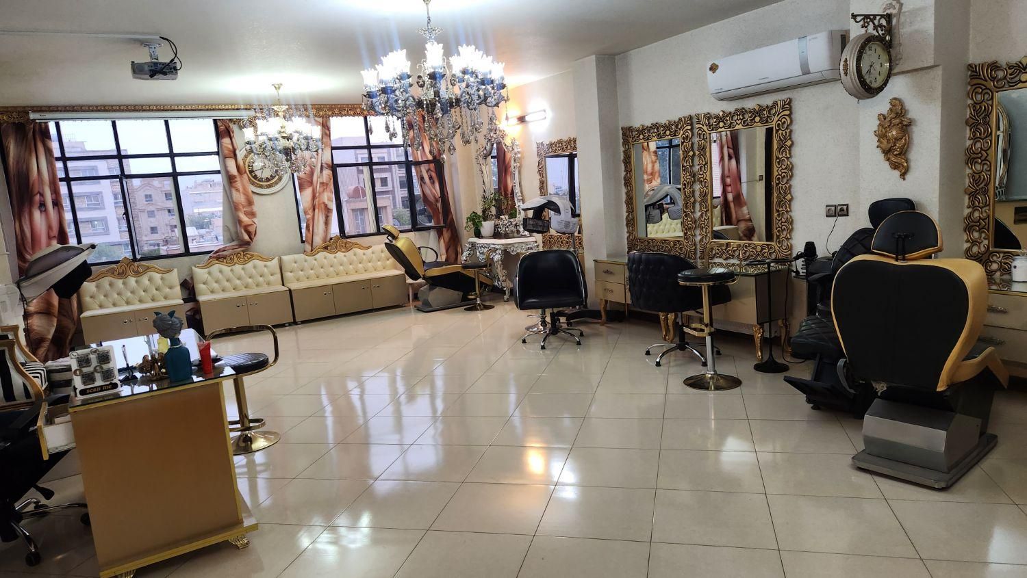 اجاره صندلی اتاق تخت آرایشگری مخابرات شاهینشهر|اجارهٔ دفتر کار، اتاق اداری، مطب|شاهین‌شهر, مخابرات (شهید بهشتی)|دیوار