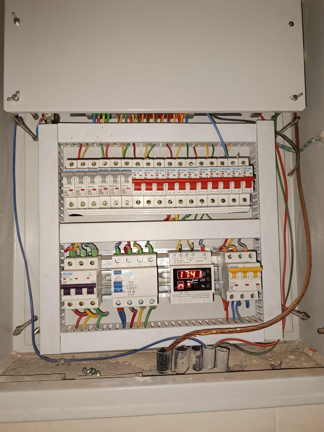 برقکار ساختمان.عیب یابی.نورپردازی|خدمات پیشه و مهارت|صدرا-فارس, فاز ۱|دیوار