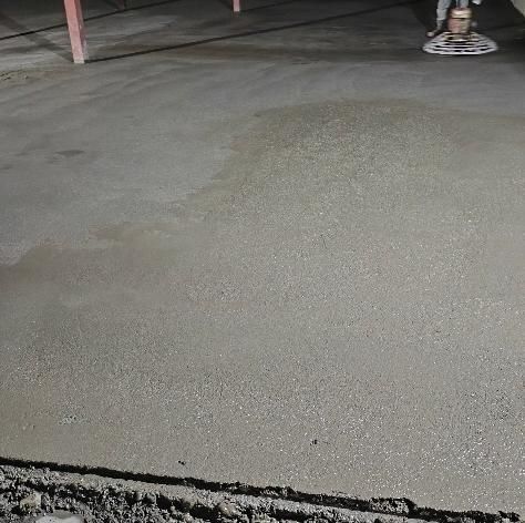 اجرای بتن ریزی و کفسازی با ماله پروانه|خدمات پیشه و مهارت|سنندج, |دیوار