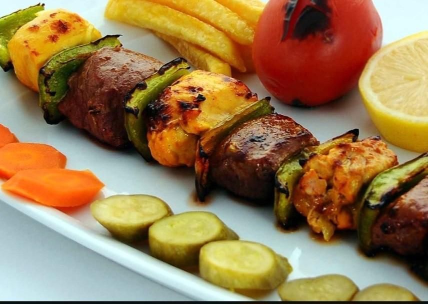 استخدام کارگر در رستوران ایرانی فرنگی|استخدام خدمات فروشگاه و رستوران|تهران, پاسداران|دیوار