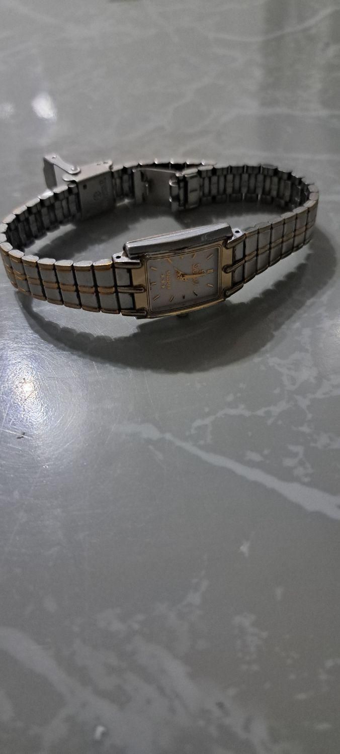 ساعت مچی زنانه در حد نو.. رنگ ثابت|ساعت|دزفول, |دیوار