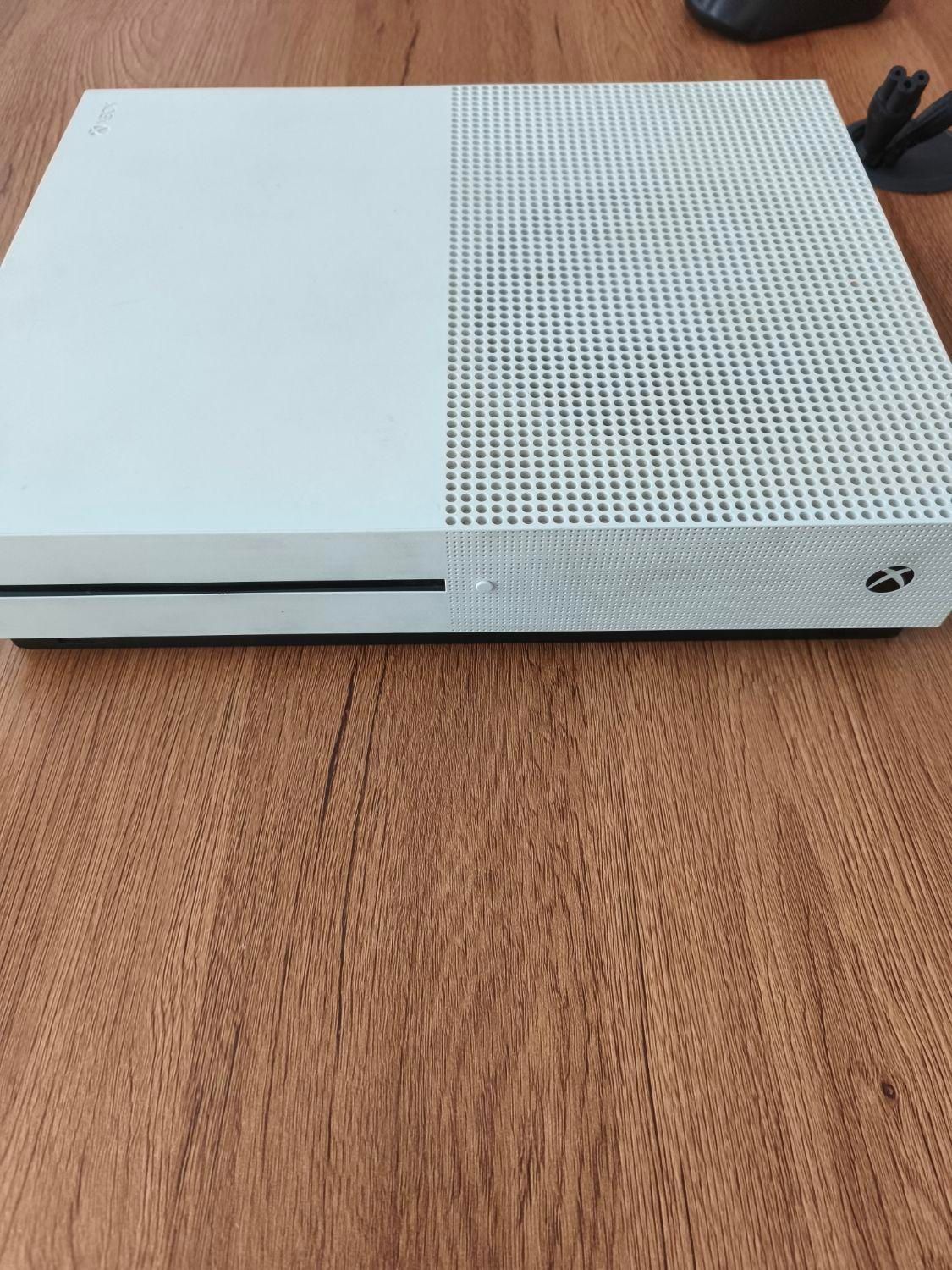 xbox one s 500g|کنسول، بازی ویدئویی و آنلاین|مشهد, ارشاد|دیوار