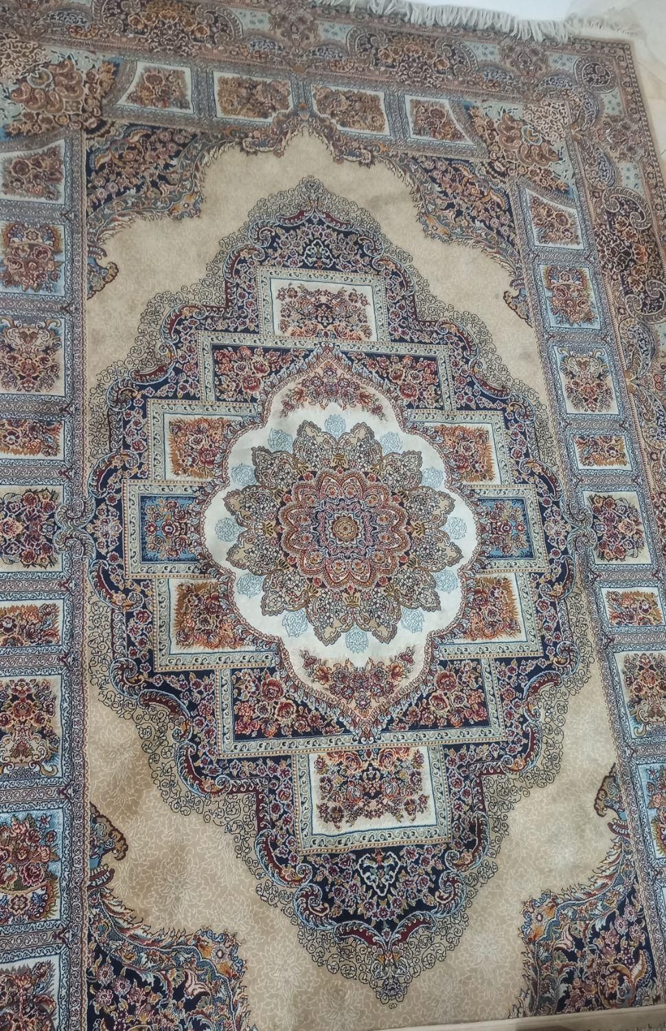 دو تخته فرش ۶ متری و یک پادری  نو و سالم و زیبا|فرش|فردیس, |دیوار