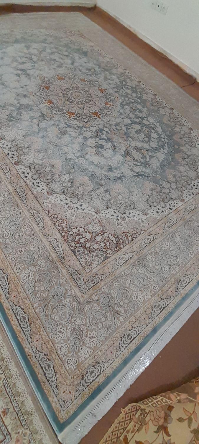 فرش ۹متری ۱۵۰۰شانه ۴۵۰۰تراکم کم کارکرد در حد اک|فرش|ارومیه, |دیوار
