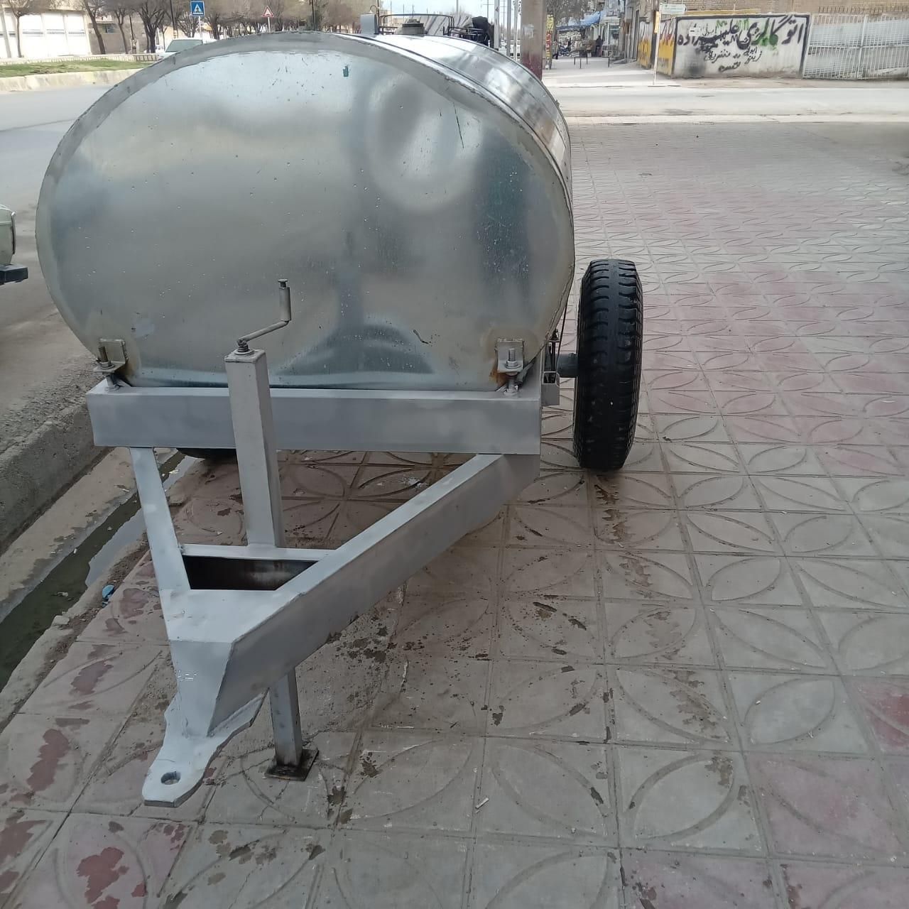 تانکر چرخ دار|مصالح و تجهیزات ساختمان|مرودشت, |دیوار