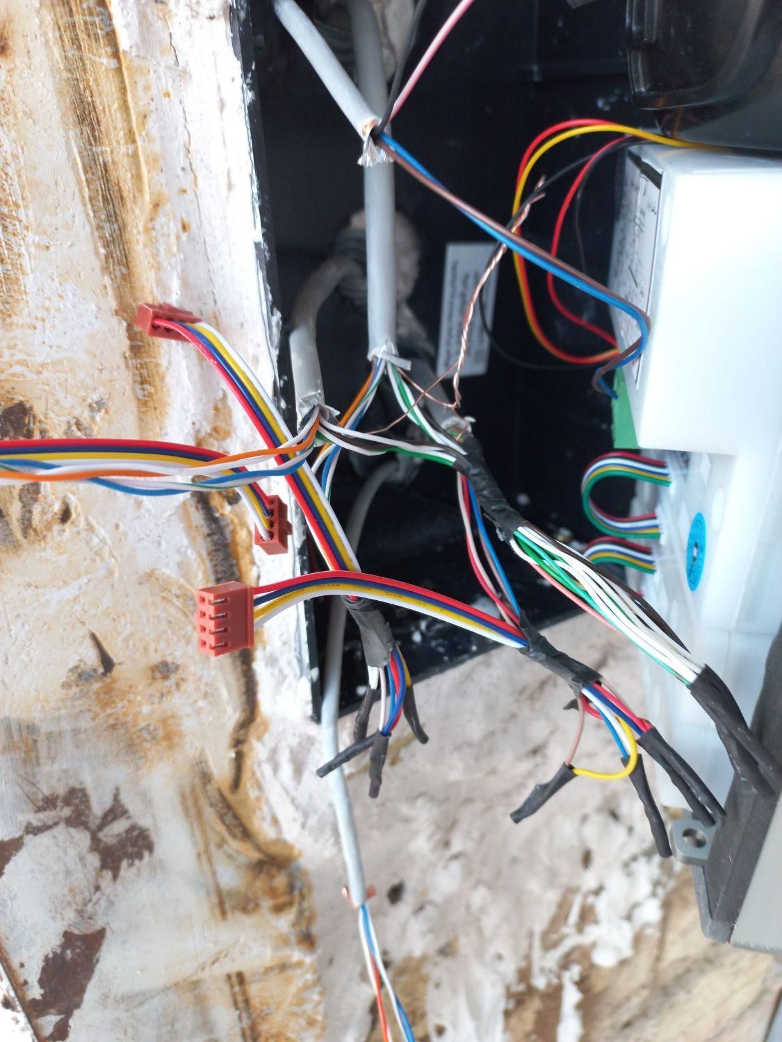 برقکار/تعمیرات آیفون تصویری وصوتی درخدمتیم.|خدمات پیشه و مهارت|قم, آذر (نکویی)|دیوار