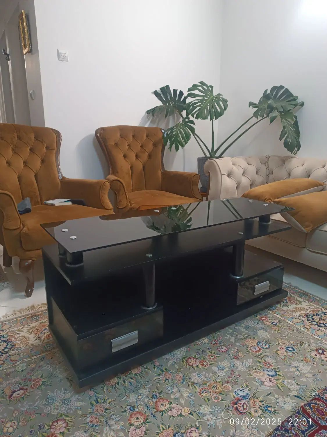 میز تلوزیون چرخ دار MDF شیشه‌ای (مناسب تا 50 اینچ)|میز تلویزیون|مشهد, آبکوه|دیوار