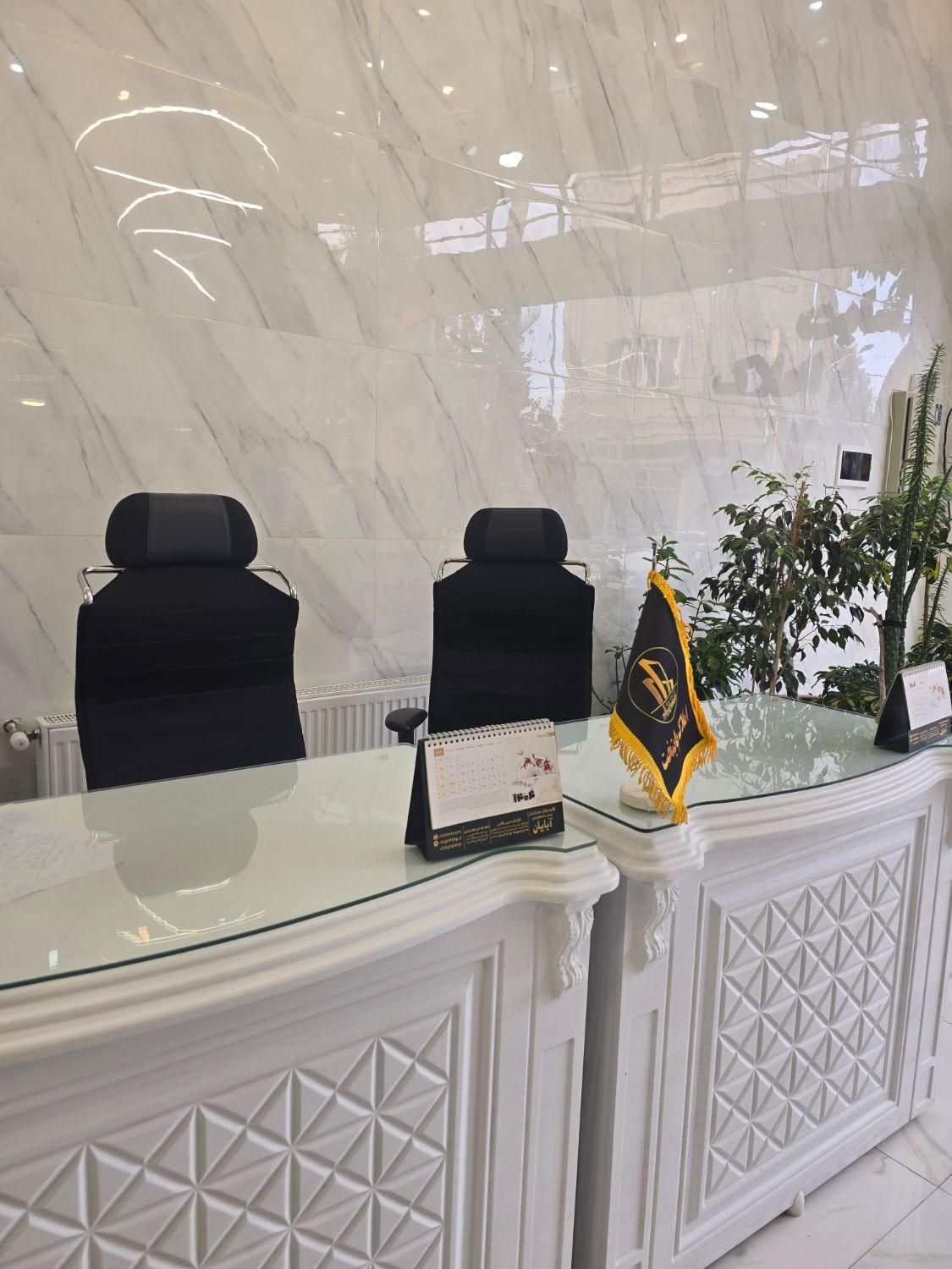 استخدام مشاور املاک خانم با حقوق بالا|استخدام بازاریابی و فروش|شهریار, شهریار|دیوار