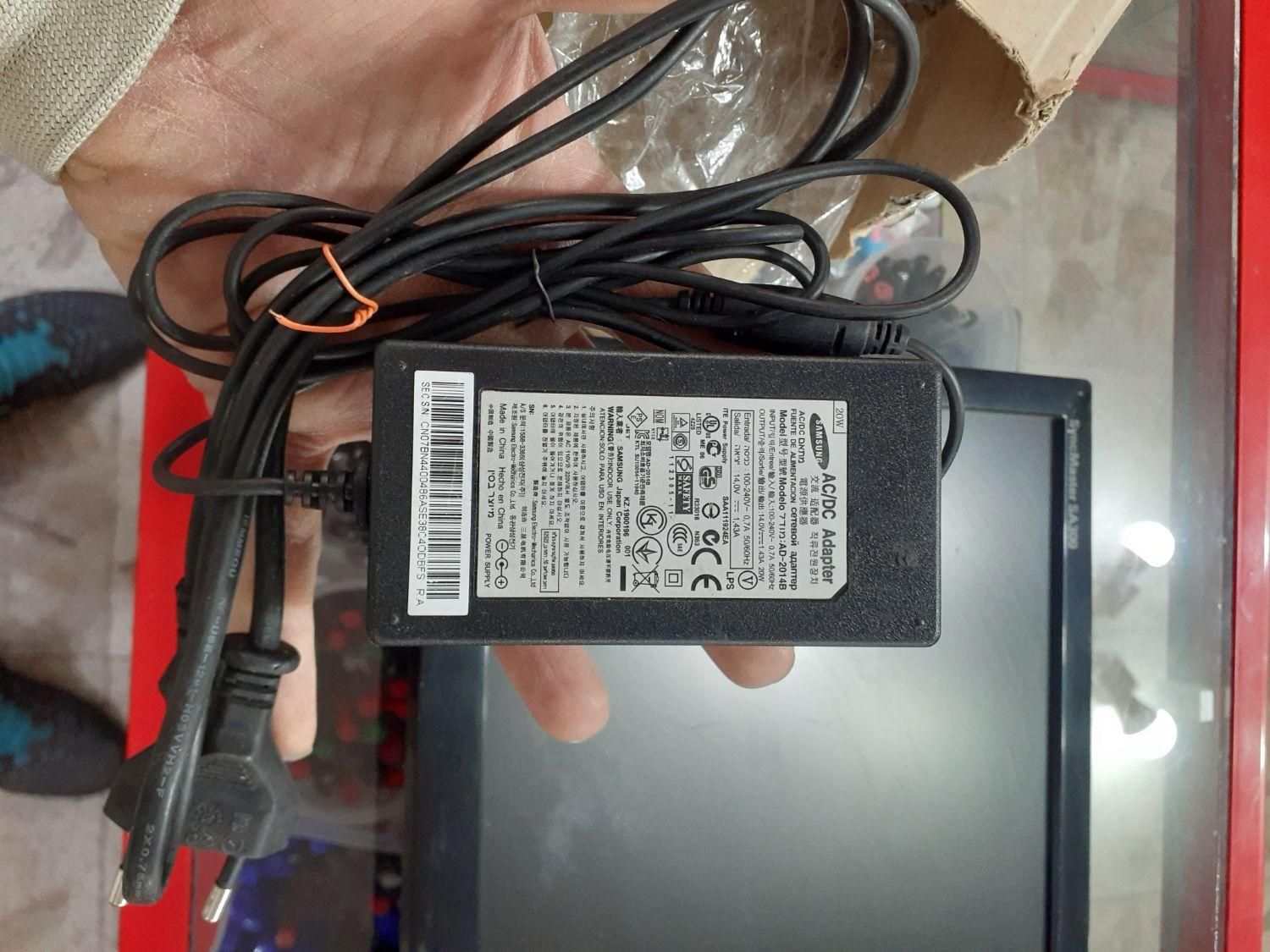 مانیتور ۱۹ LED بدون پایه|قطعات و لوازم جانبی رایانه|بروجرد, |دیوار