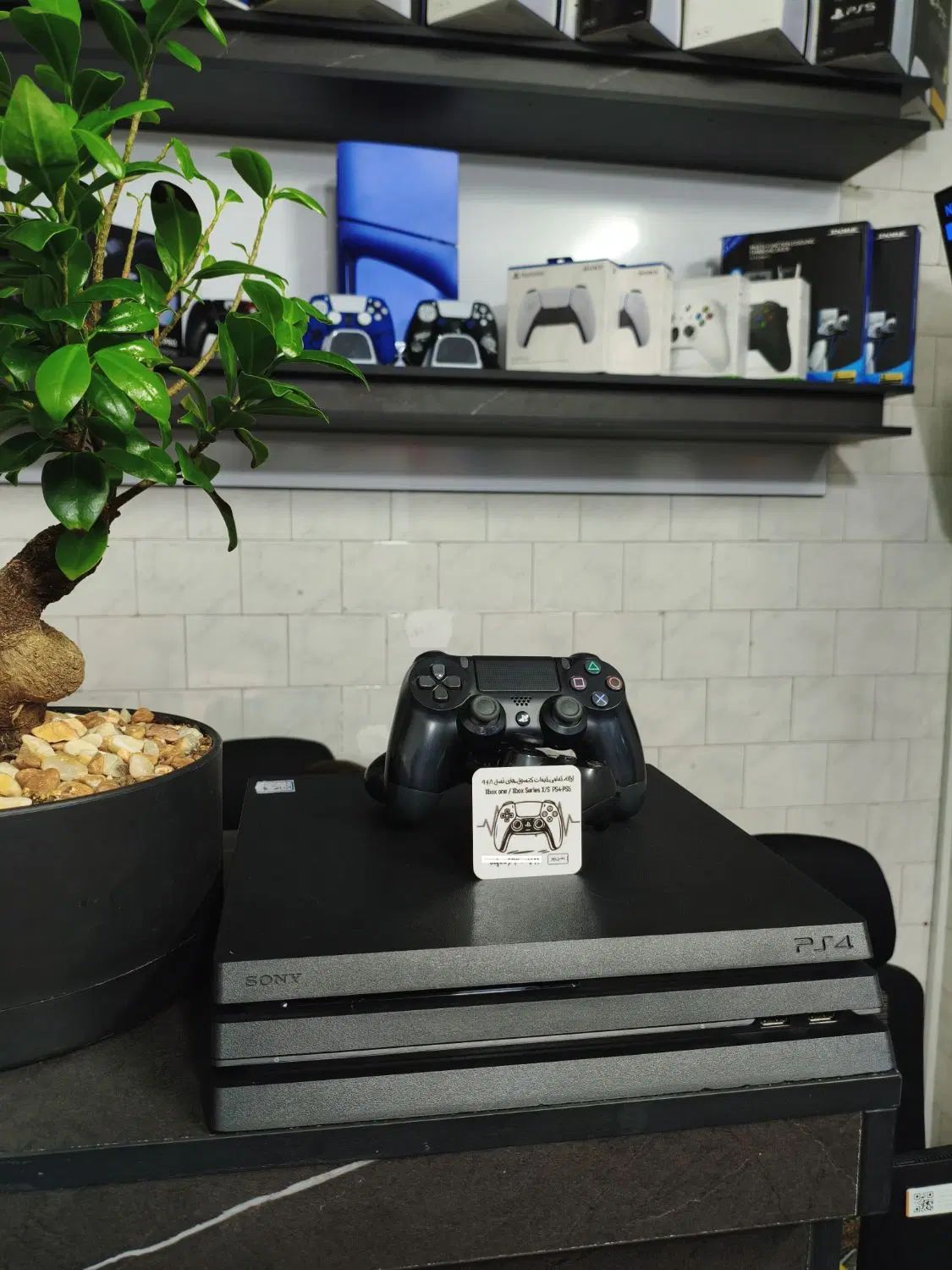 اورجینال کپی خور PS4 pro + بازی‌های انتخابی رایگان|کنسول، بازی ویدئویی و آنلاین|اصفهان, شهرک کوثر|دیوار